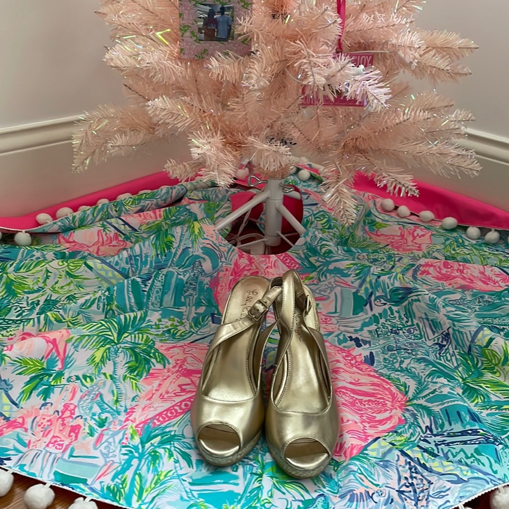 EUC Gold Lilly Pulitzer wedges